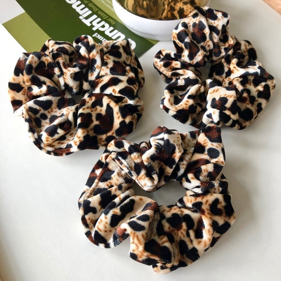 Set of 3 Velvet Leopard Scrunchies! - Picture 3 of 6